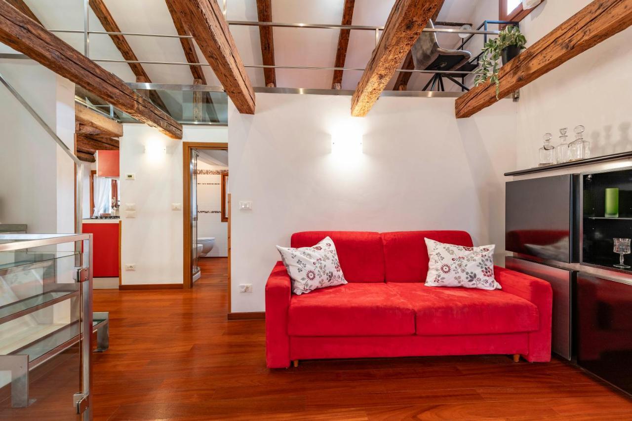 Glass House - Loft 2 Minutes To Rialto Bridge & View البندقية المظهر الخارجي الصورة