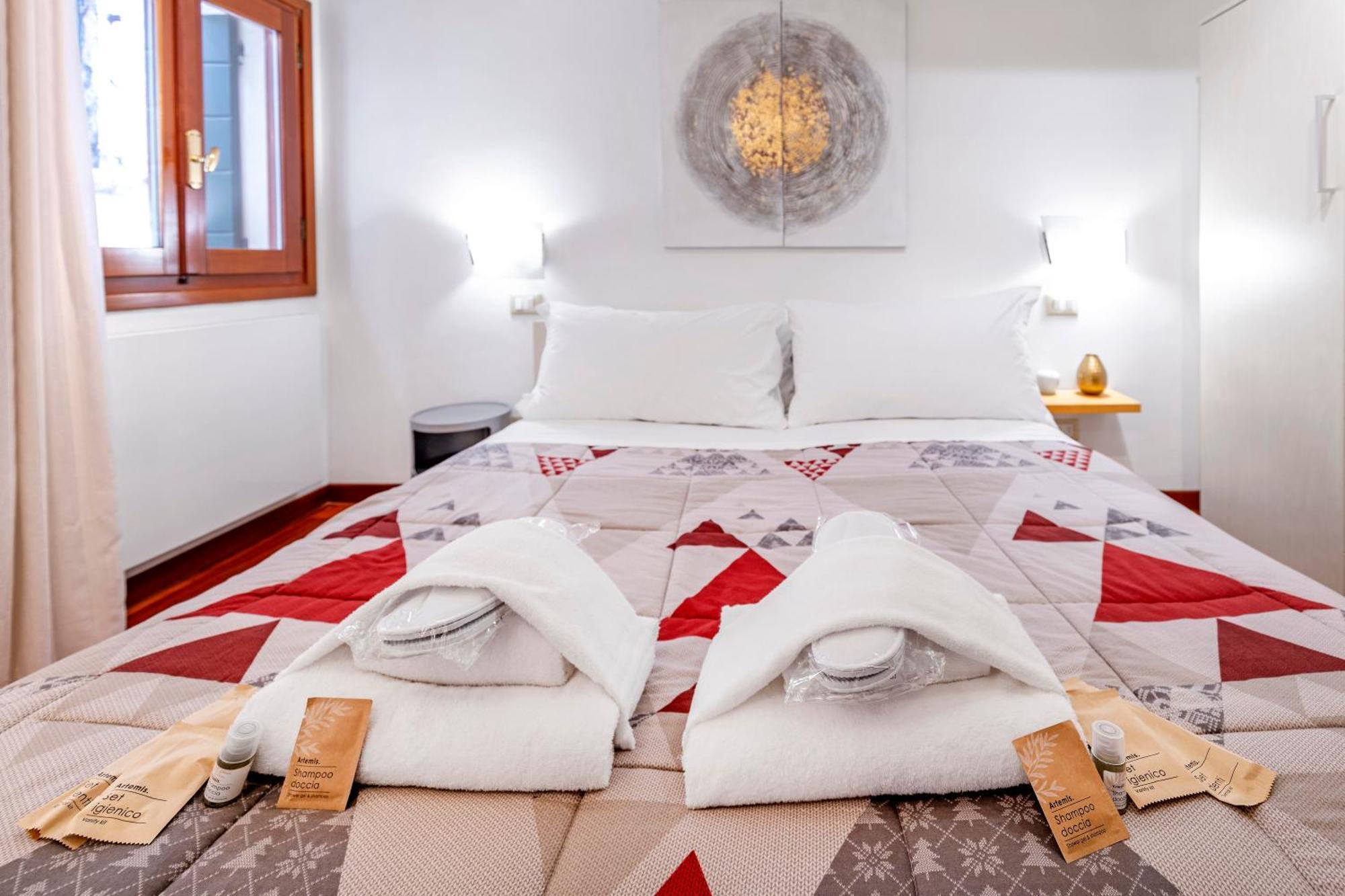 Glass House - Loft 2 Minutes To Rialto Bridge & View البندقية المظهر الخارجي الصورة