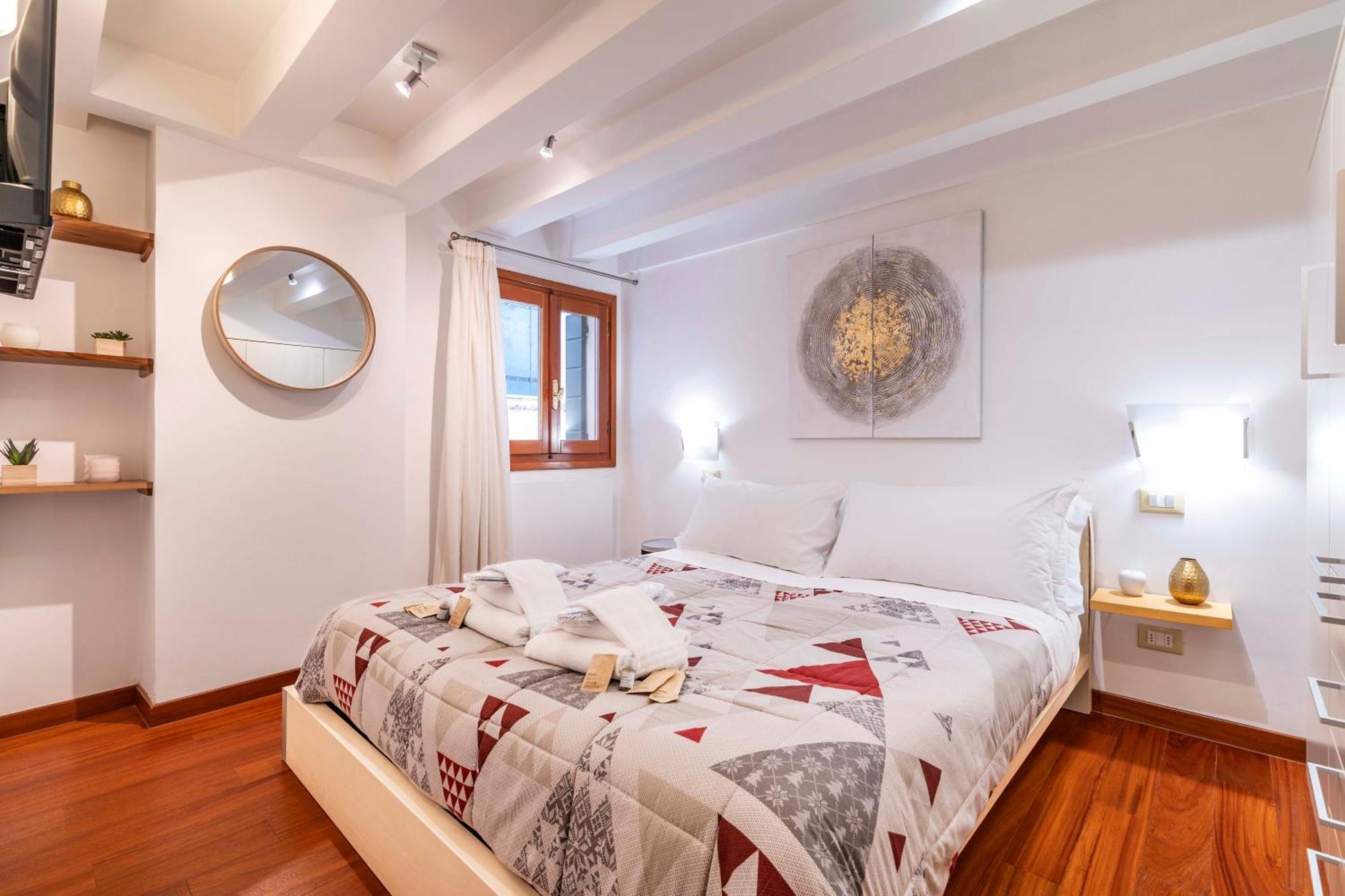 Glass House - Loft 2 Minutes To Rialto Bridge & View البندقية المظهر الخارجي الصورة