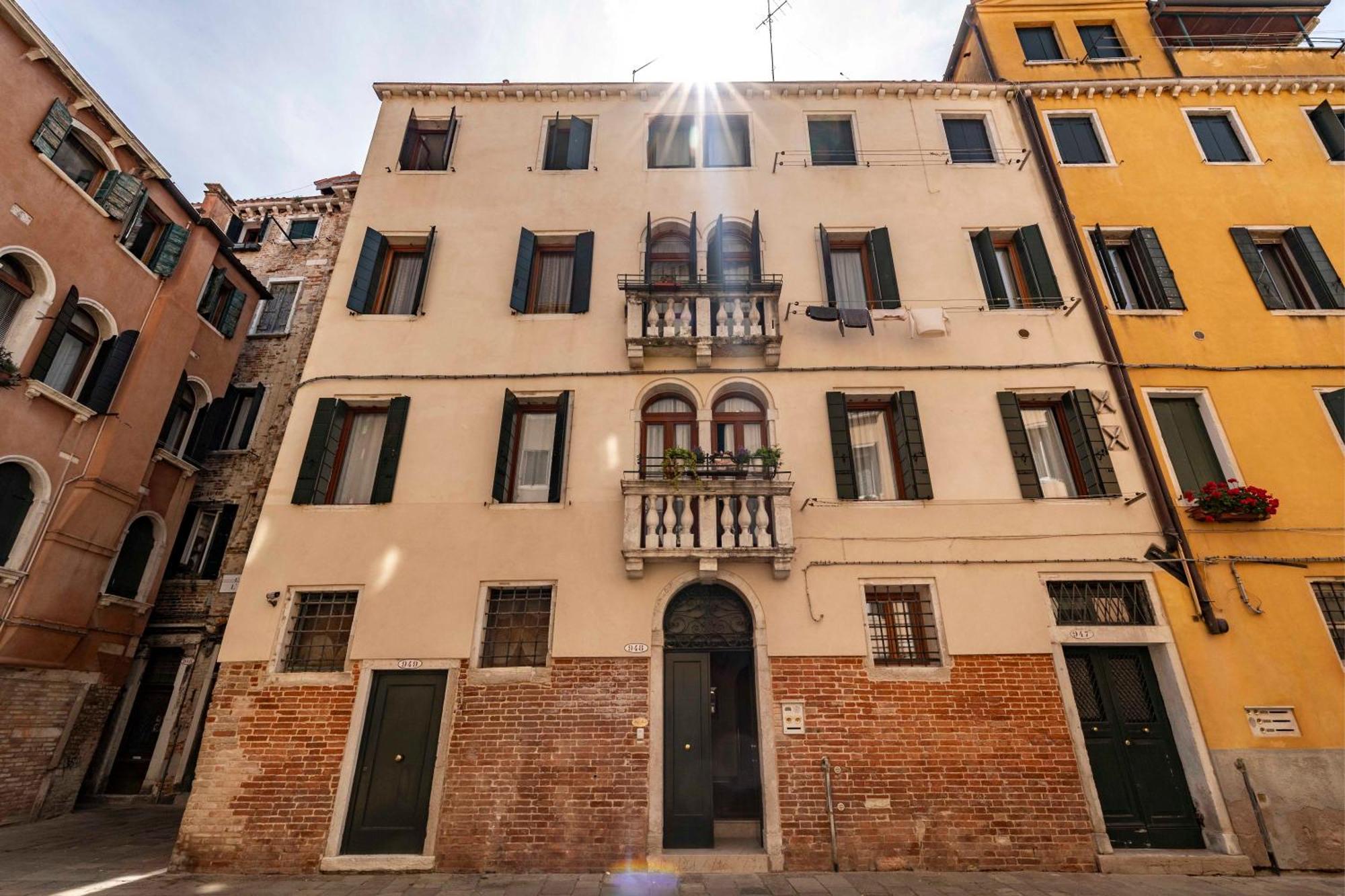 Glass House - Loft 2 Minutes To Rialto Bridge & View البندقية المظهر الخارجي الصورة
