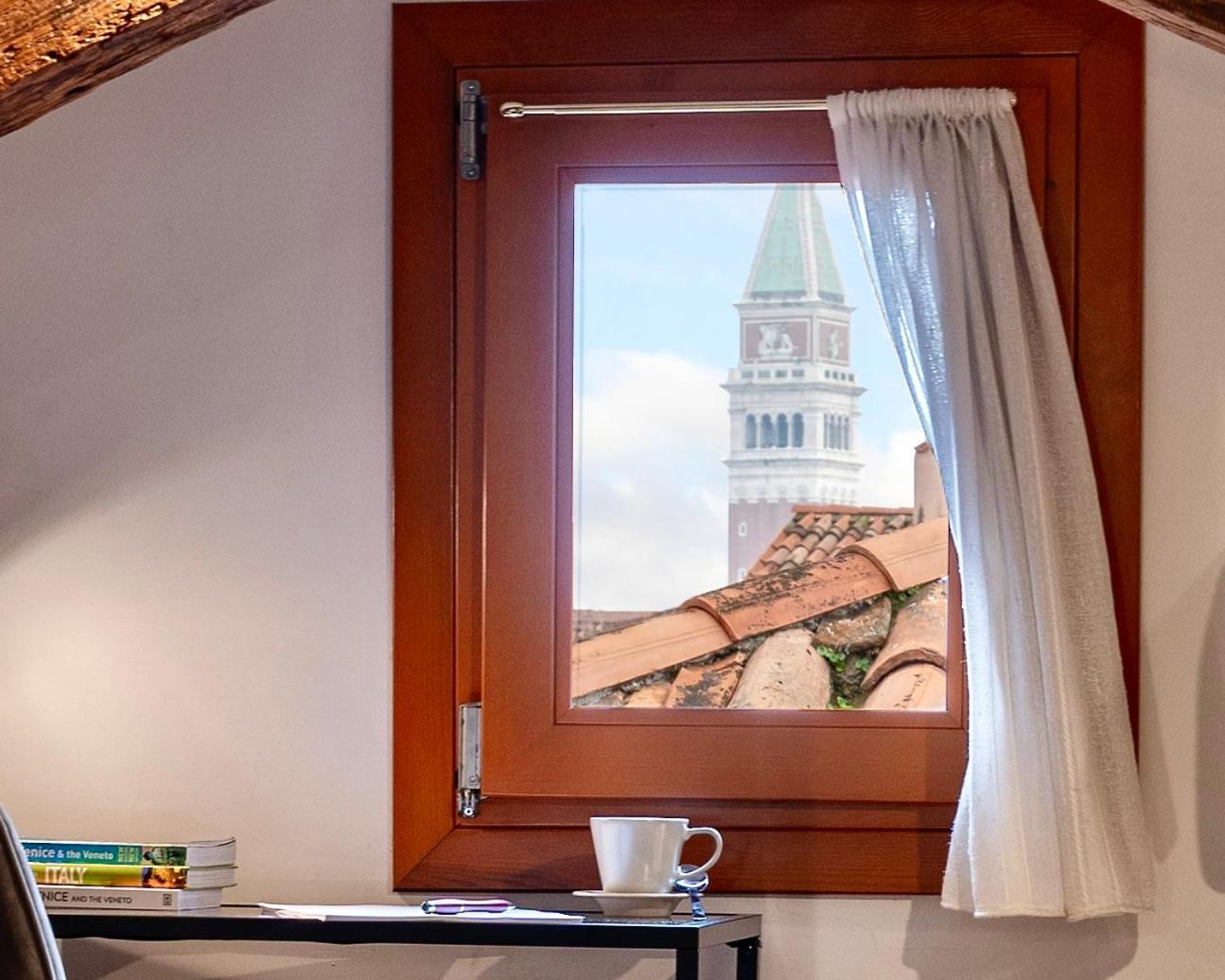 Glass House - Loft 2 Minutes To Rialto Bridge & View البندقية المظهر الخارجي الصورة